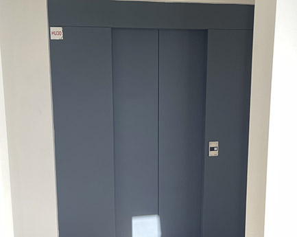 lift door spraying